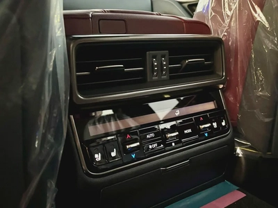 LEXUS LX700H SIGNUTURE MODEL 2026-14