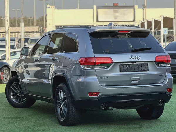 Jeep Grand Cherokee Limited | 2017 | GCC | Full Agency History
