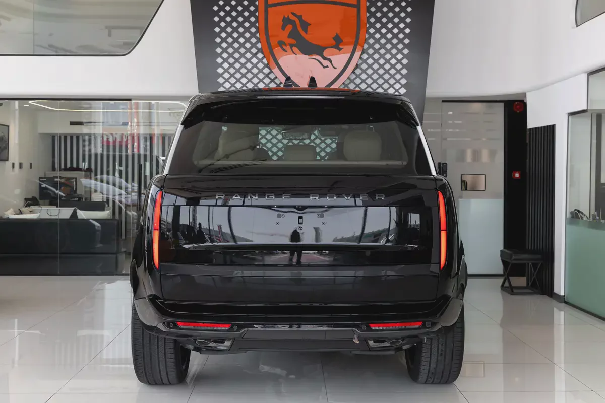 Range Rover Vogue Autobiography P400 | AWD | V6 | 2026 | GCC Specs-4-4