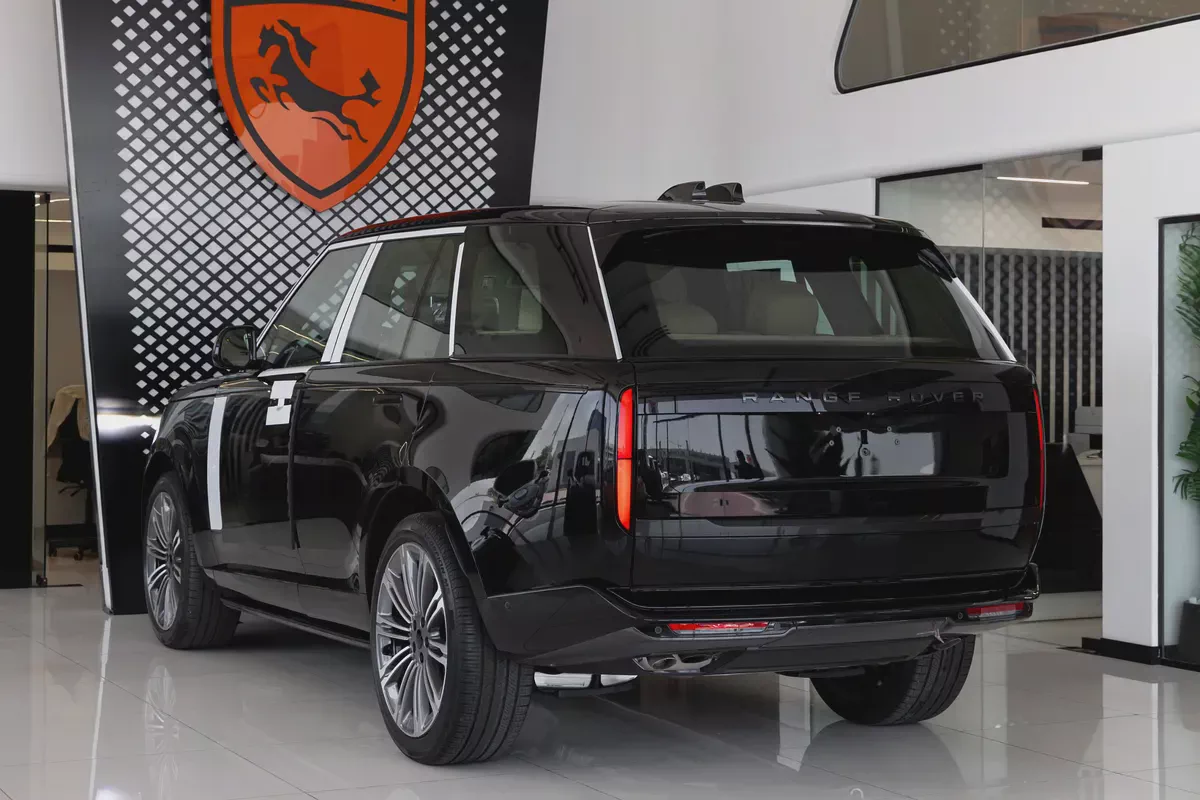 Range Rover Vogue Autobiography P400 | AWD | V6 | 2026 | GCC Specs-5-5