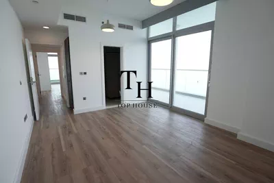 Unfurnished 2BR at Azure Residences | 3 Baths + Ocean & Skyline Views | AED 325K-4