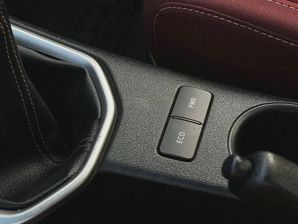 2024 | Toyota Hilux | Manual | 4X4 | Petrol | Ref#905