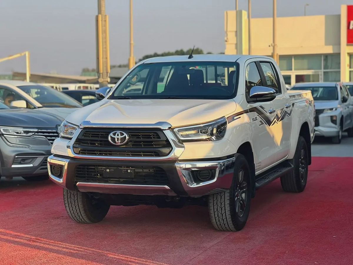 2024 | Toyota Hilux | Manual | 4X4 | Petrol | Ref#905-2-2