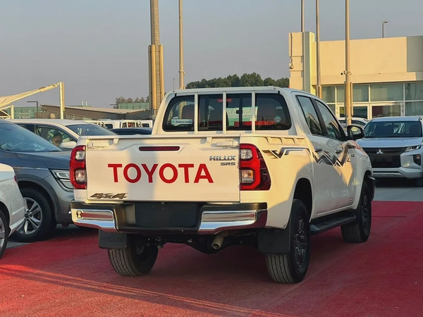 2024 | Toyota Hilux | Manual | 4X4 | Petrol | Ref#905