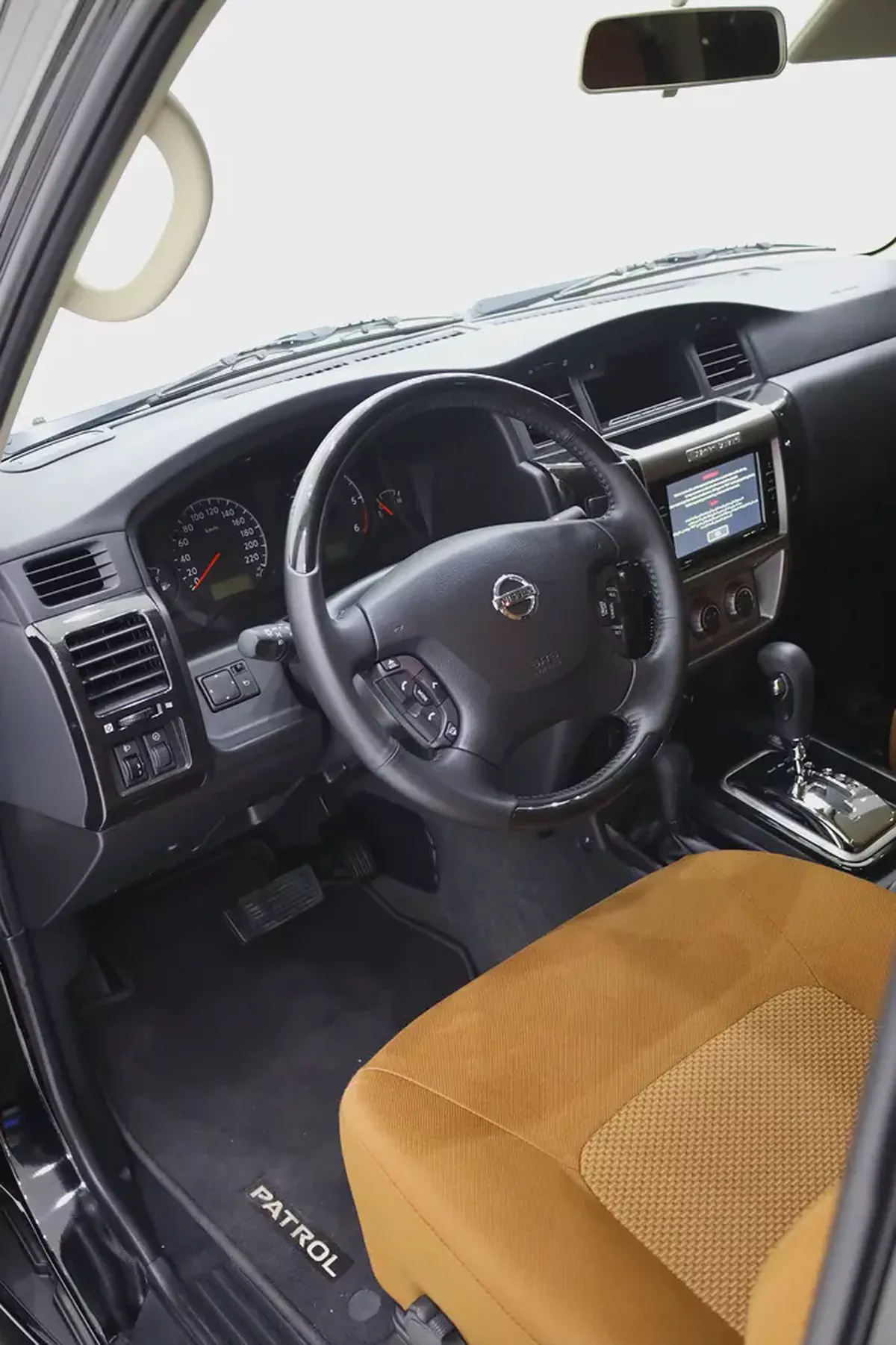 Nissan Patrol Safari Super Safari 2022 GCC Specs FULL SERVICE HISTORY-6-6
