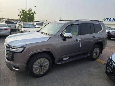 Toyota Land Cruiser VXR 3.5L-8