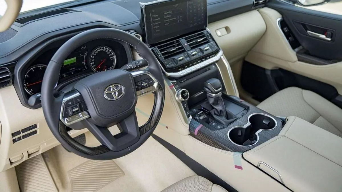 Toyota Land Cruiser VXR (LHD) TOYOTA LAND CRUISER LC300 VXR 3.3D AT MY2025 – WHITE-11-0