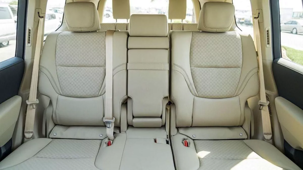 Toyota Land Cruiser VXR (LHD) TOYOTA LAND CRUISER LC300 VXR 3.3D AT MY2025 – WHITE-12-0
