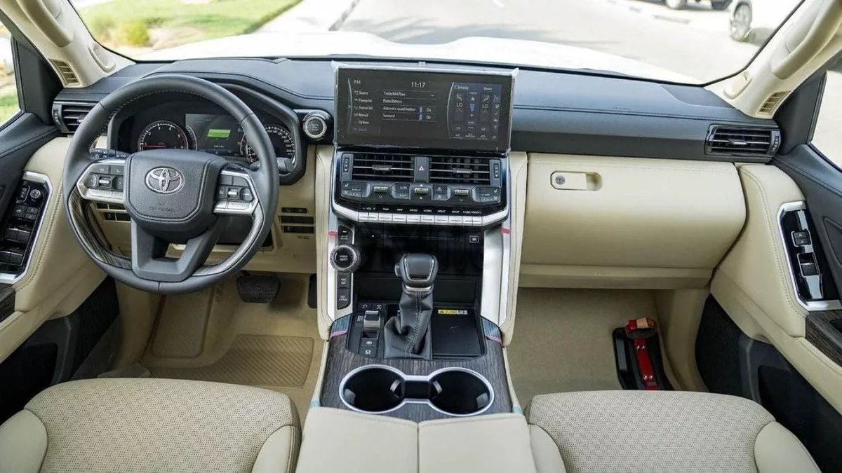 Toyota Land Cruiser VXR (LHD) TOYOTA LAND CRUISER LC300 VXR 3.3D AT MY2025 – WHITE-14-0
