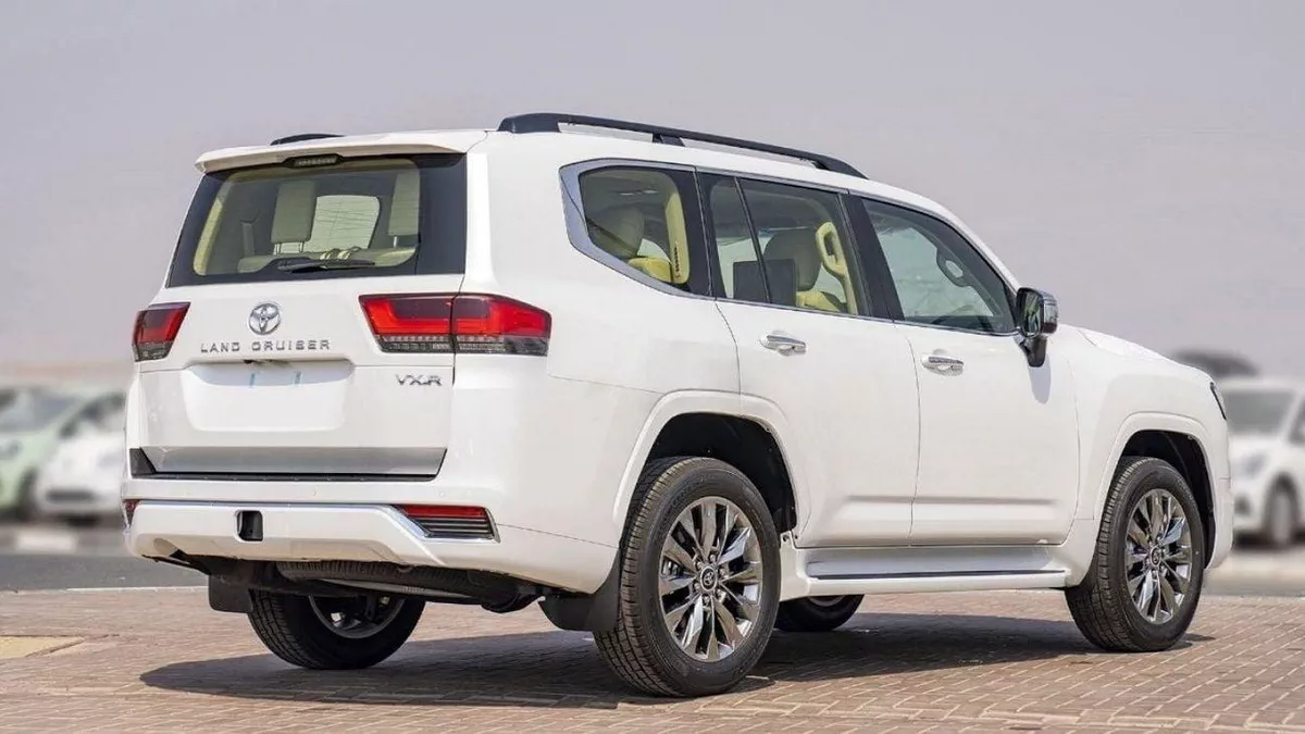 Toyota Land Cruiser VXR (LHD) TOYOTA LAND CRUISER LC300 VXR 3.3D AT MY2025 – WHITE-3-0