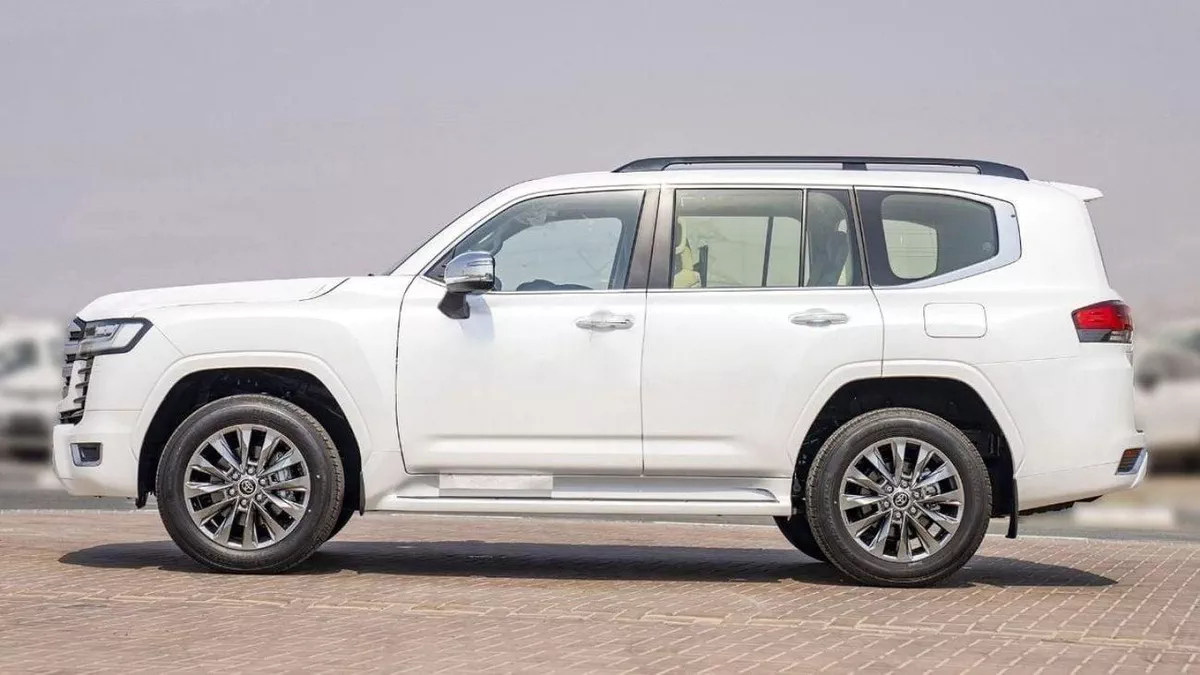 Toyota Land Cruiser VXR (LHD) TOYOTA LAND CRUISER LC300 VXR 3.3D AT MY2025 – WHITE-4-0