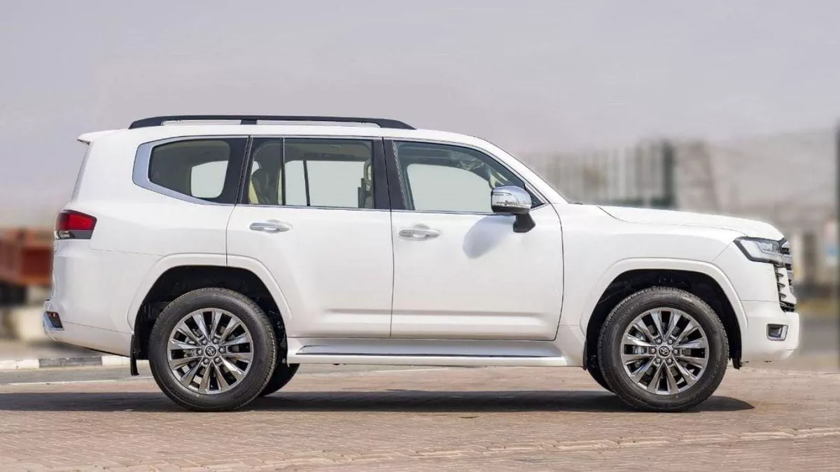 Toyota Land Cruiser VXR (LHD) TOYOTA LAND CRUISER LC300 VXR 3.3D AT MY2025 – WHITE-6-0