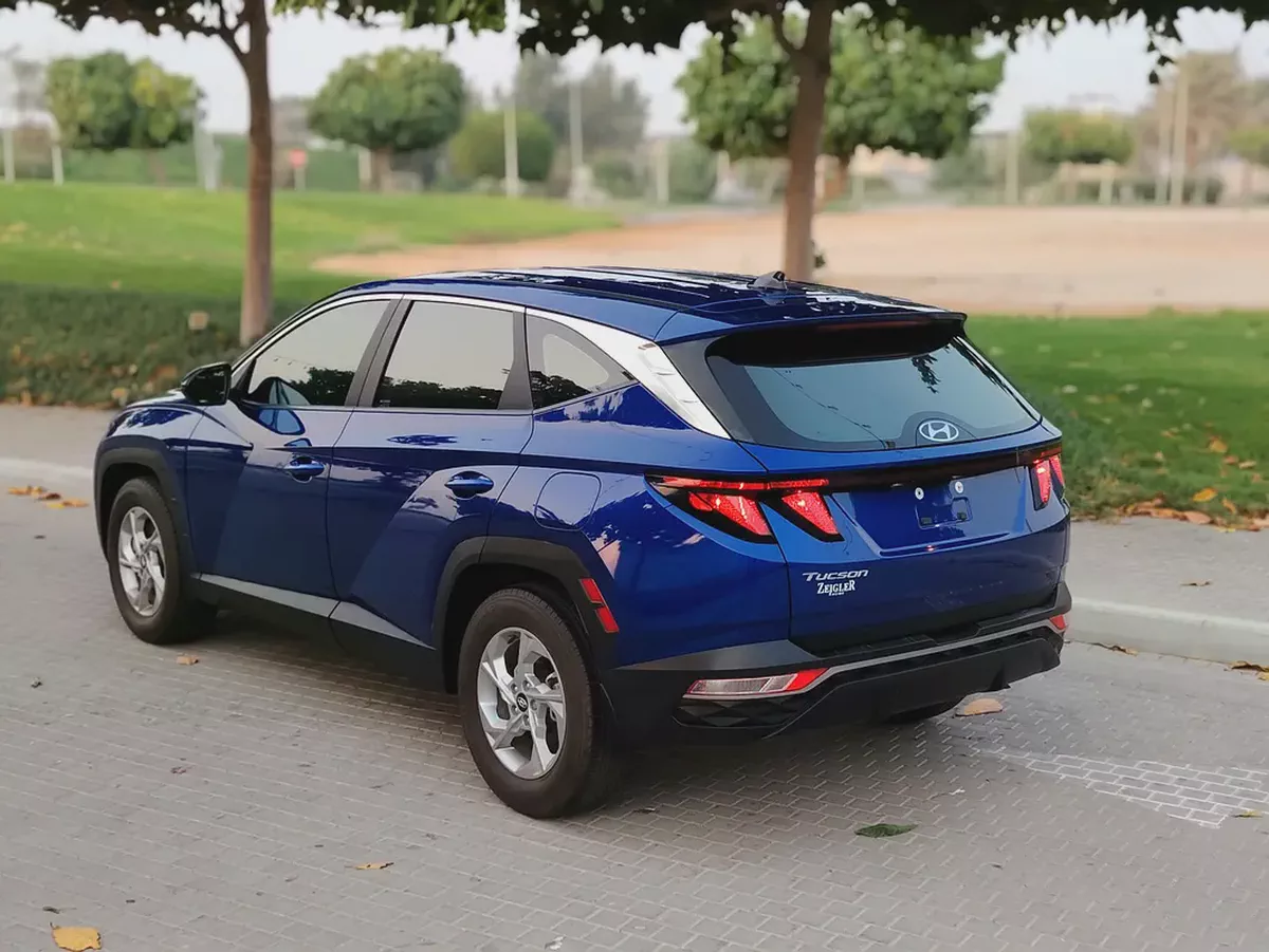 Hyundai Tucson 2023 US specs Clean Title With Original Paint Mid Option With Very Low KM-13-13