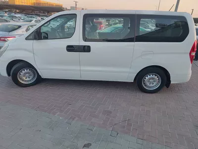 Hyundai H1 GLS 2018 - GCC Specs - Well Maintained-10