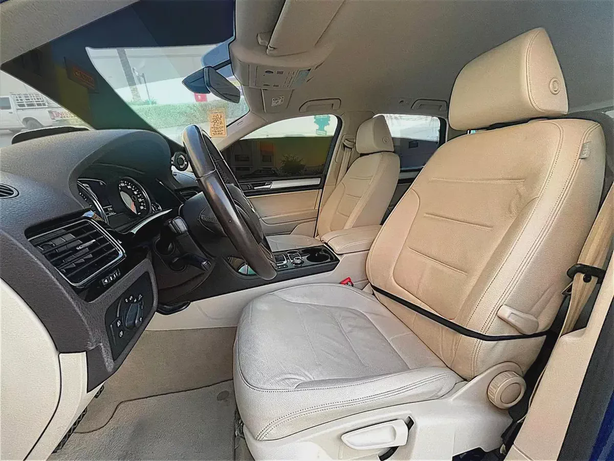 AED 1,005 P.M | Volkswagen Touareg SEL 2018 | GCC Specs | Pristine Condition-15-15