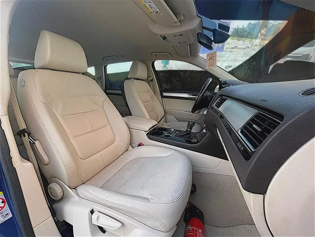 AED 1,005 P.M | Volkswagen Touareg SEL 2018 | GCC Specs | Pristine Condition-16-16