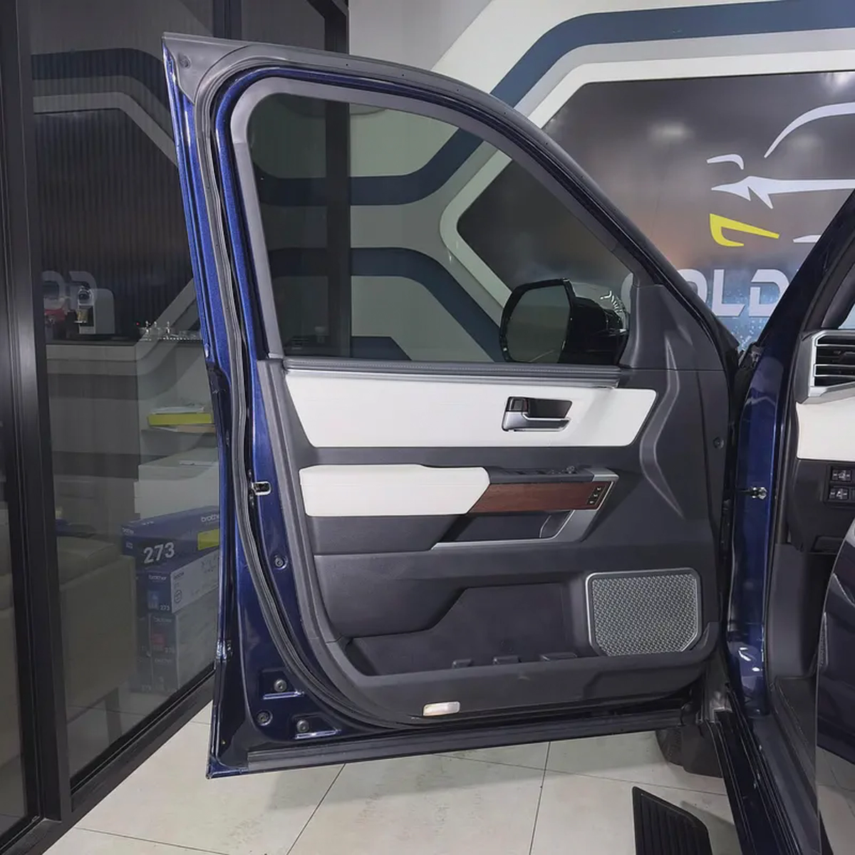 2024 TOYOTA SEQUOIA CAPSTONE HYBRID-17-17