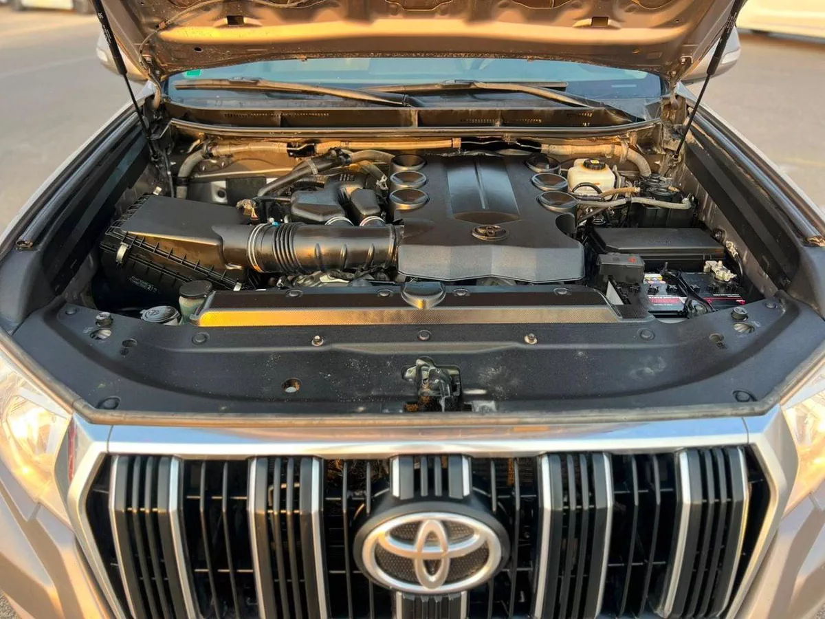 Toyota Prado  2022 Toyota Prado Full Option 4.0L V6 - AWD 4x4 - Electric Seat - Rear CAM & Sensors - Cool Box - Le-18-0