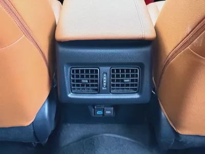 Toyota Camry 2024 40th Anniversary GCC Specs V6-13