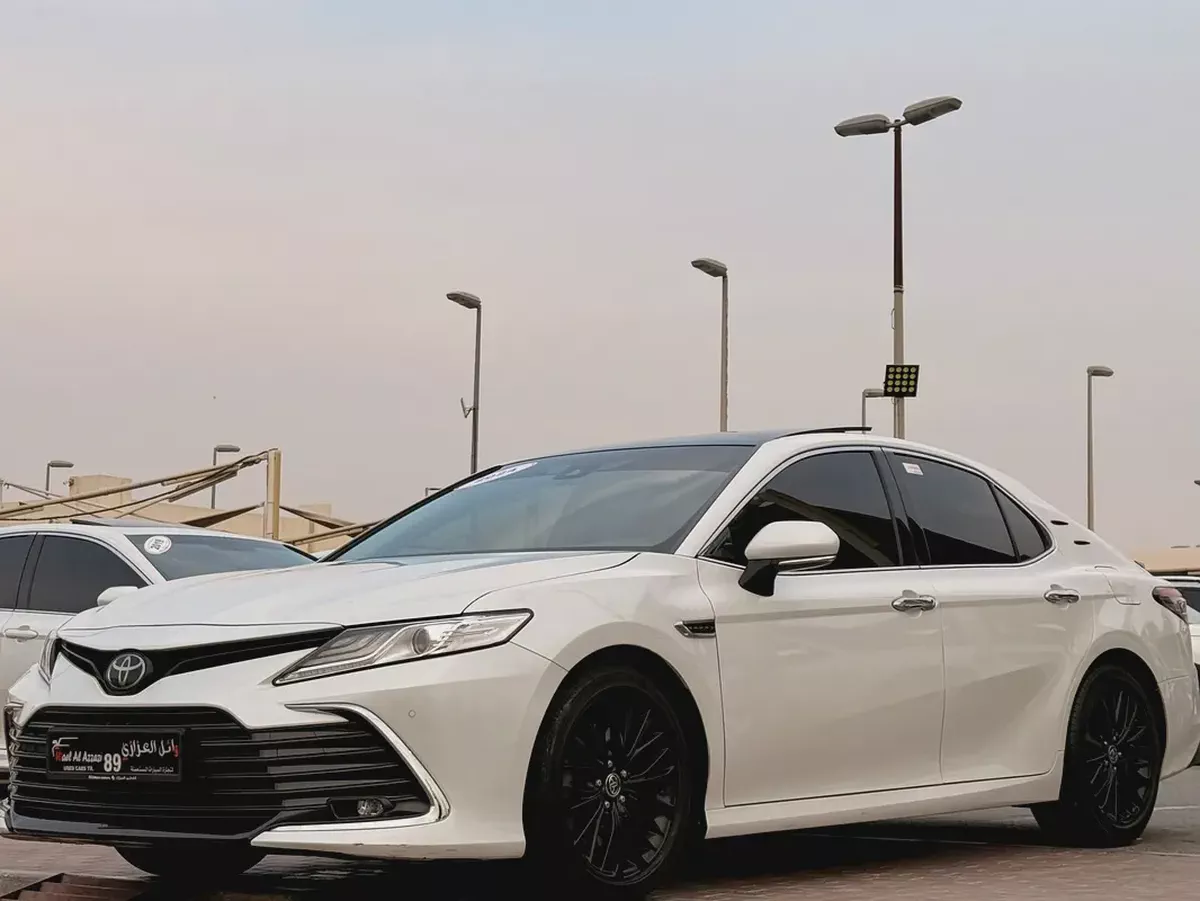 Toyota Camry 2024 40th Anniversary GCC Specs V6-2-2
