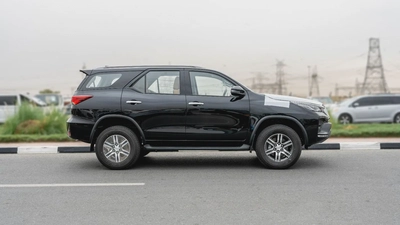 2026 Toyota Fortuner VX 4.0L AT Petrol (Black-Tan)-4