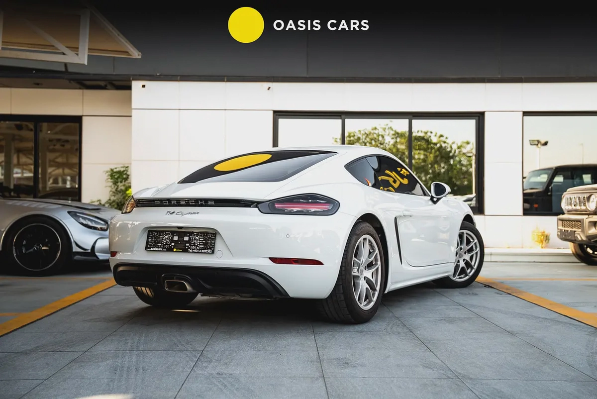 Porsche 718 Cayman 2023 Agency Warranty GCC 2.0L Turbo 4 Cylinders Low Mileage Full Service History