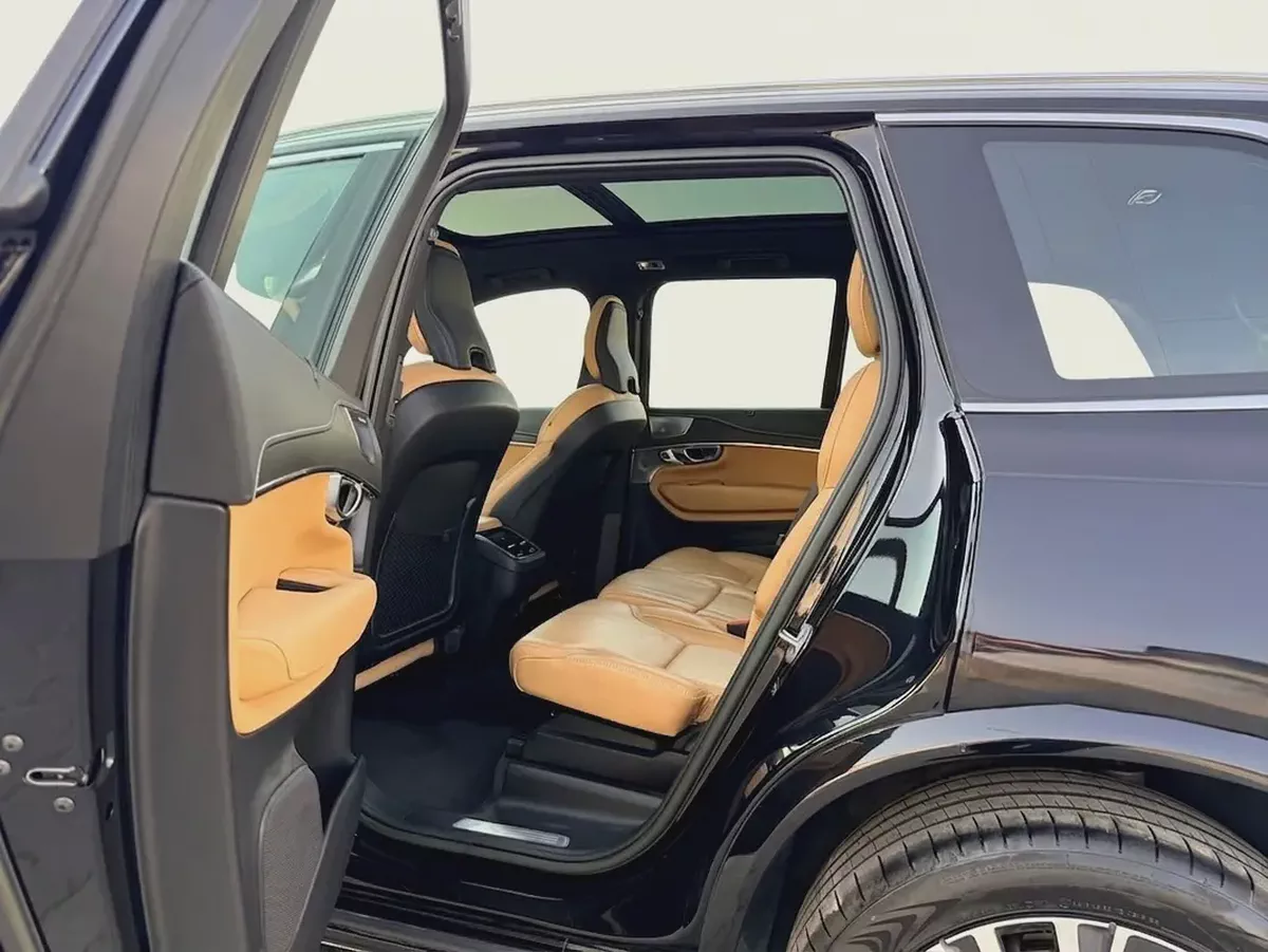 AED 2491 PM | VOLVO XC90 B6 INSCRIPTION 2022 | FULL AGENCY SERVICE HISTORY | 7- SEATER | 1 YEAR WARR-16-16