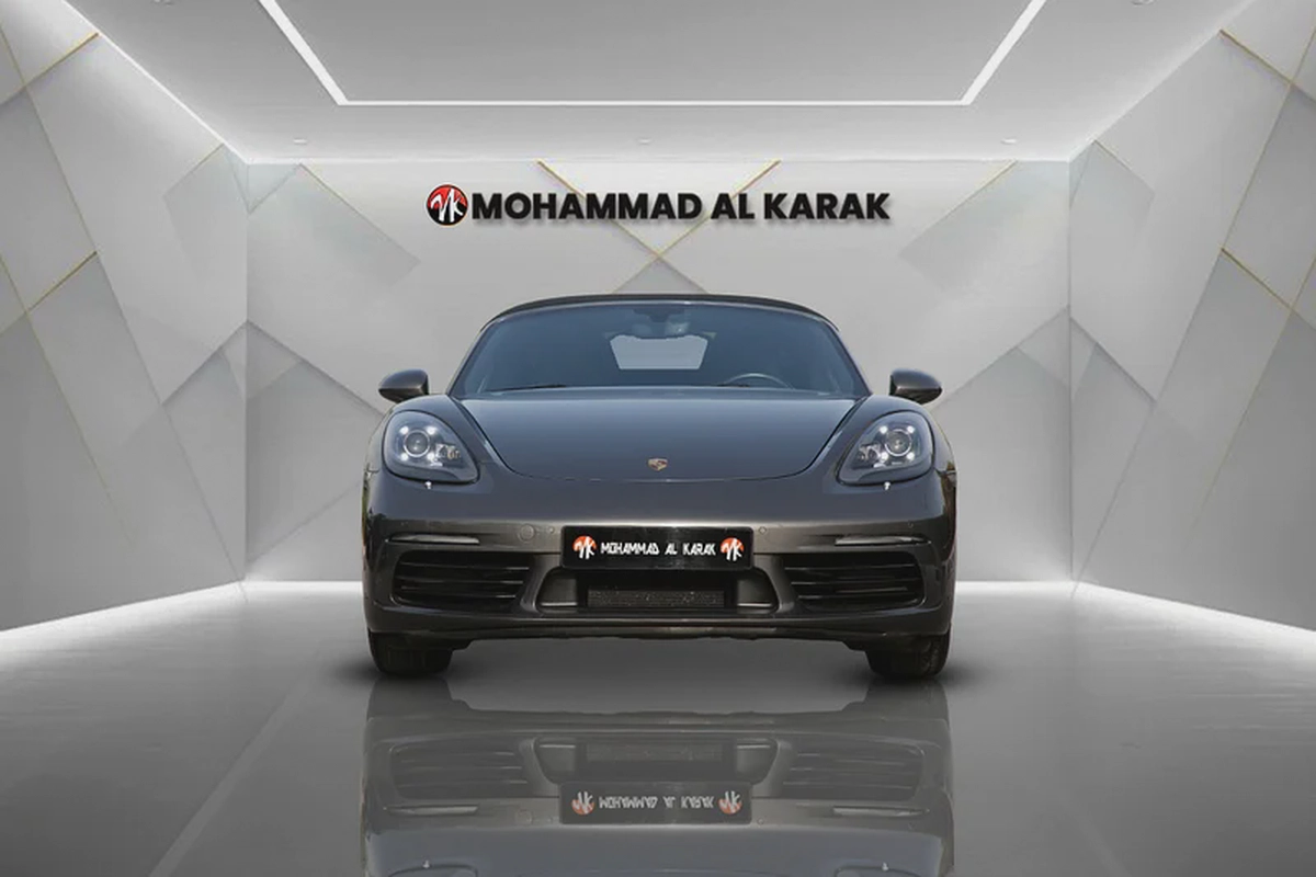 PORSCHE 718 SPYDER 2019 - GCC - FULLY LOADED AMAZING CONDITION