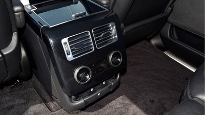Land Rover Range Rover 5.0 L V8-6