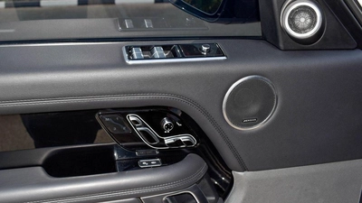 Land Rover Range Rover 5.0 L V8-9