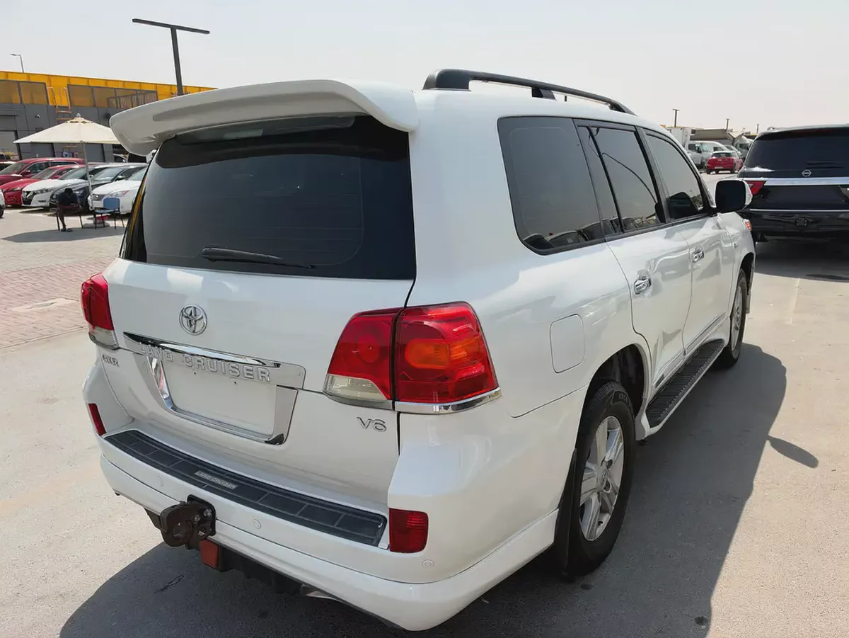 Toyota Land Cruiser 2010 GXR  fullopshinGCC Specs-9-9