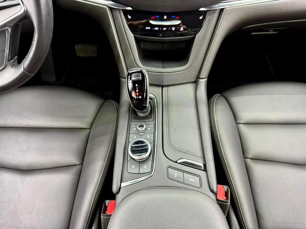 Original Paint | Low Mileage | GCC | Al Ghandi Warranty 2026 |