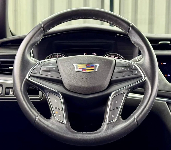 Original Paint | Low Mileage | GCC | Al Ghandi Warranty 2026 |