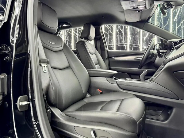 Original Paint | Low Mileage | GCC | Al Ghandi Warranty 2026 |