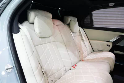 BMW 740i M Sport-3