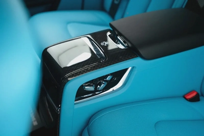 2025 ROLLS ROYCE CULLINAN BLACK BADGE WITH WARRANTY AND SERVICE CONTRACT-17