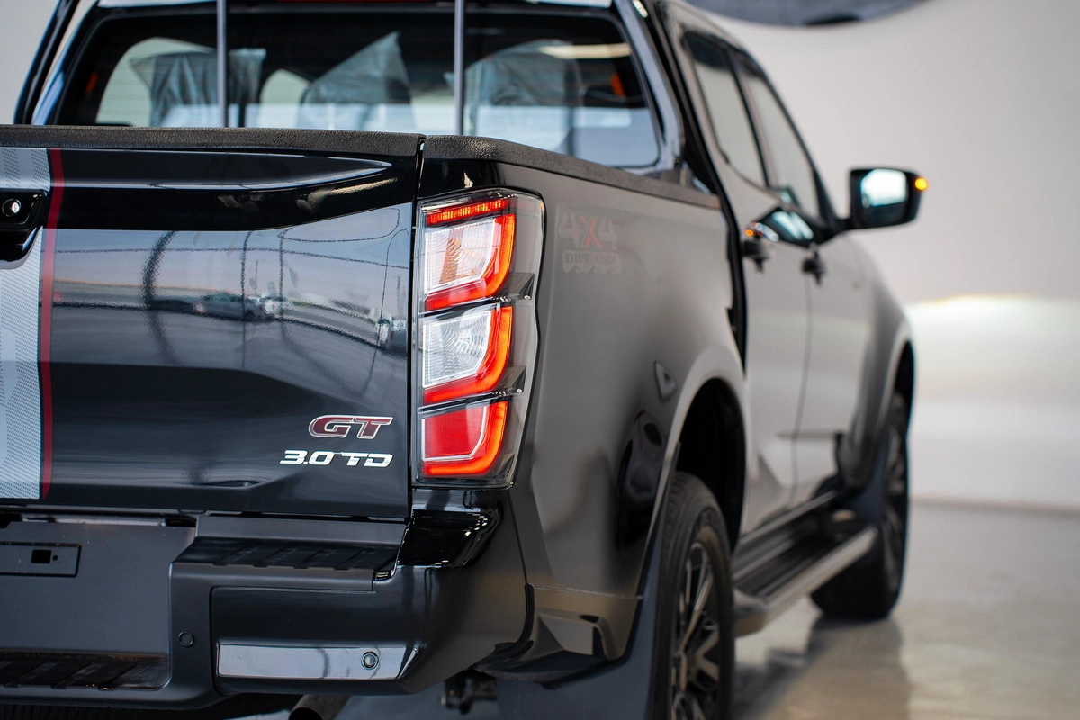 ISUZU D-MAX GT 3.0L A/T 4X4 FULL OPTION MODEL 2026 GCC SPECS-3-3