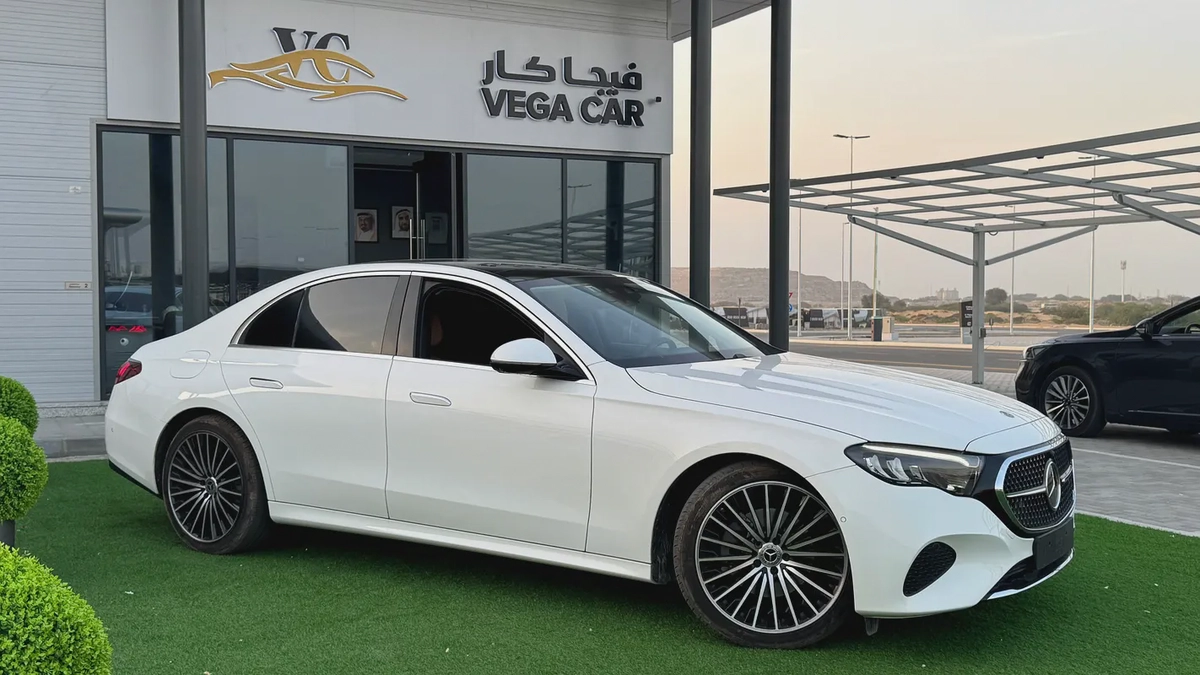 Mercedes Benz E200 8,000Km only!!-1-1