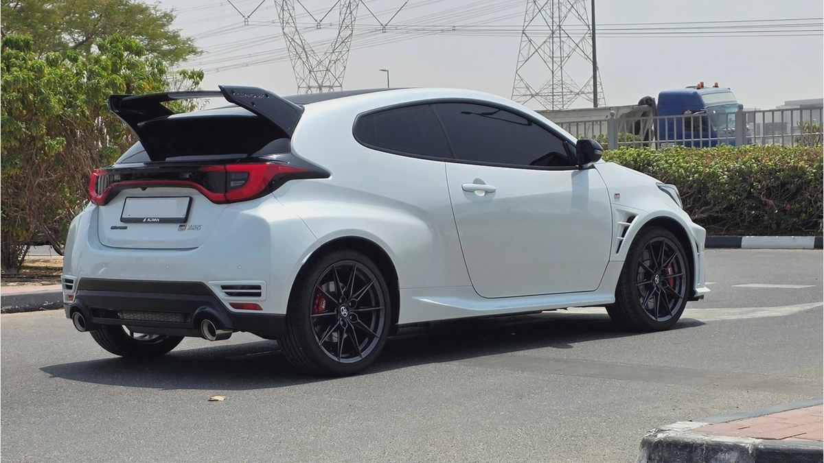 Toyota Yaris GR-Four (White)-12-12