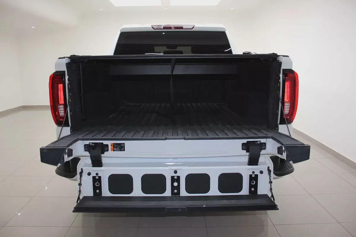 GMC Sierra 1500 AT4 6.2 GCC Specs-4-4