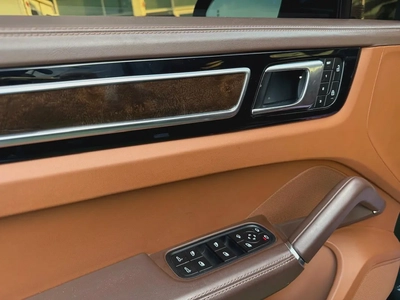 Porsche cayenne coupe model 2023 gcc original paint بورش كايان كوب ٢٠٢٣ خليجي صبغ وكالة-11