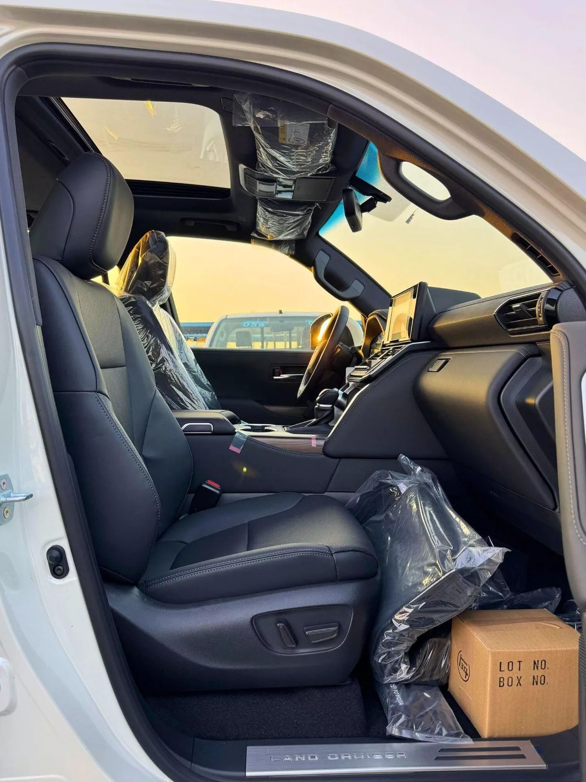 Toyota Land Cruiser GXR | 4.0L Full Option | Digital Meter | SUNROOF | CODE# GXR42H-9-0