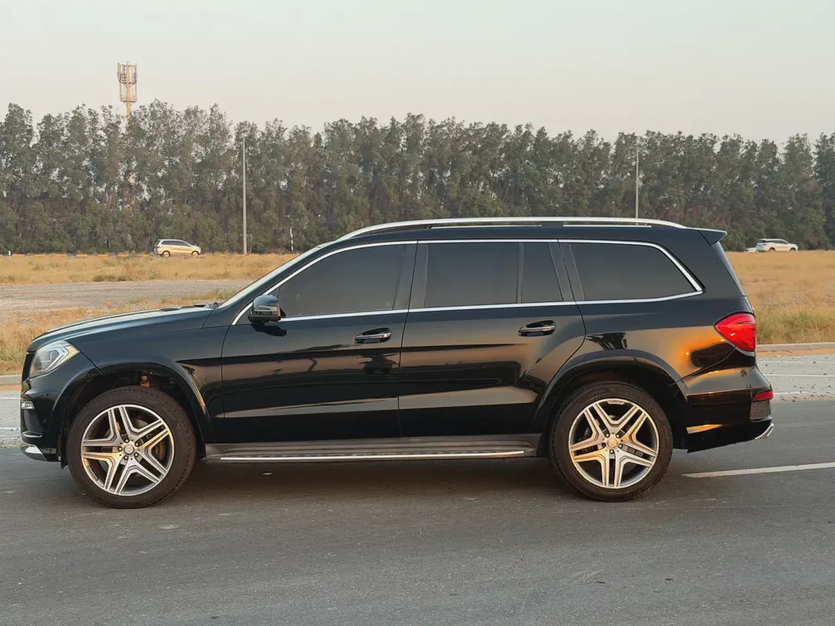 Mercedes-Benz GL 500 4matic 2015 | GCC Specs | V8 Luxury 7-Seater-5-5
