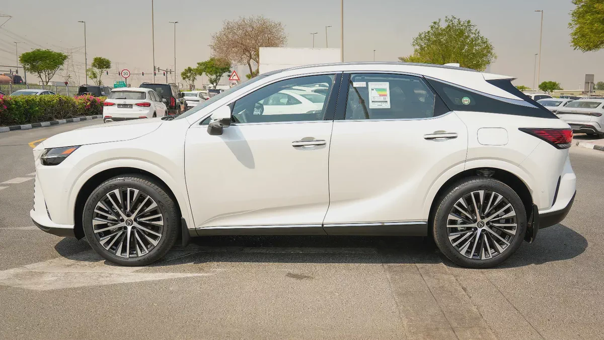 READY CAR!! LEXUS RX350H PLATINIUM 2026!!GCC SPECS-18-18