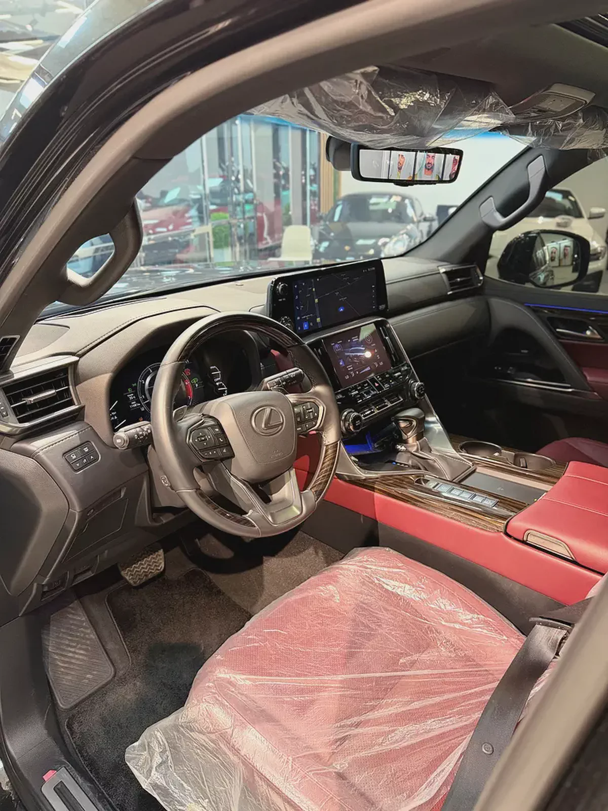 Lexus LX 600 Signature 2024 | GCC Specs | Brand New | Fully Loaded-10-10