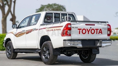 Toyota Hilux Toyota Hilux 2.7L petrol automatic MY 2026-5
