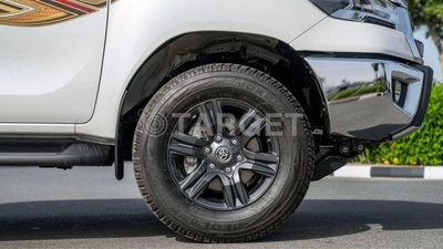 Toyota Hilux Toyota Hilux 2.7L petrol automatic MY 2026-8
