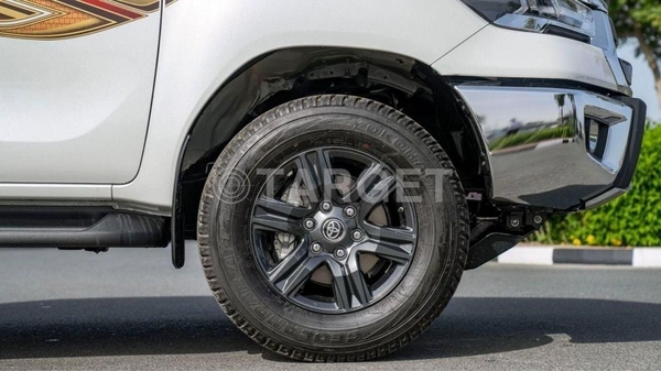 Toyota Hilux Toyota Hilux 2.7L petrol automatic MY 2026
