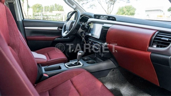 Toyota Hilux Toyota Hilux 2.7L petrol automatic MY 2026