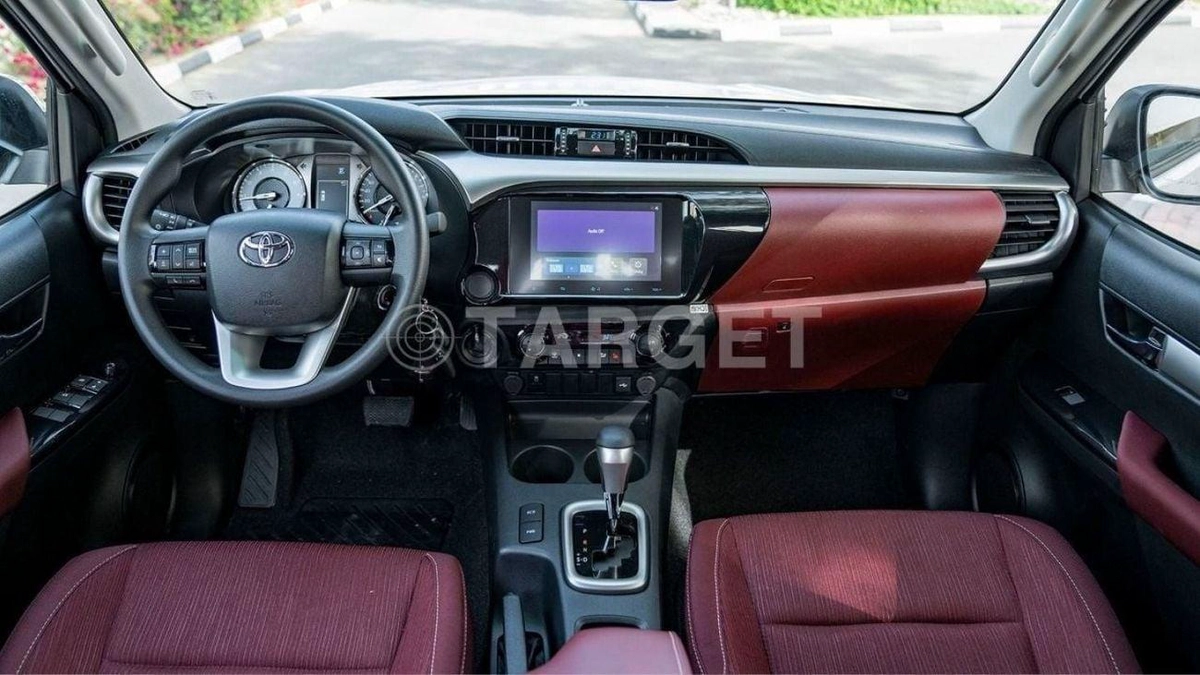 Toyota Hilux Toyota Hilux 2.7L petrol automatic MY 2026-15-15